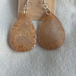 Elegant Gold Teardrop Earrings